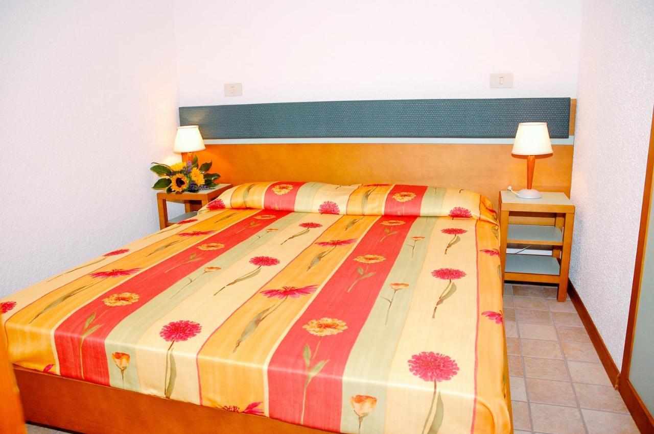 Villaggio Los Nidos Линяно Сабиадоро Екстериор снимка