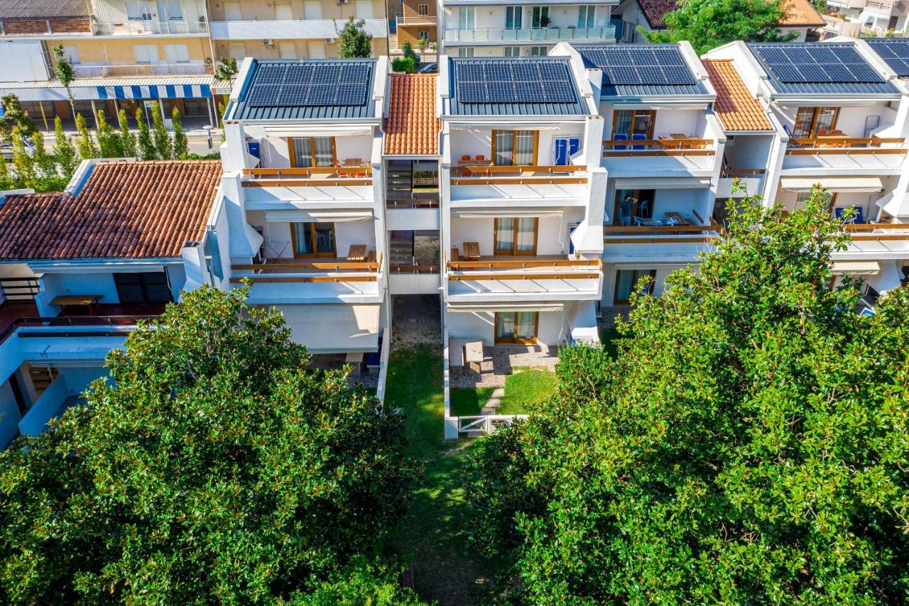 Villaggio Los Nidos Линяно Сабиадоро Екстериор снимка