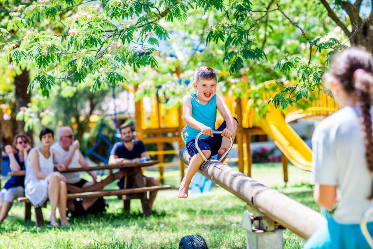 Villaggio Los Nidos Линяно Сабиадоро Екстериор снимка