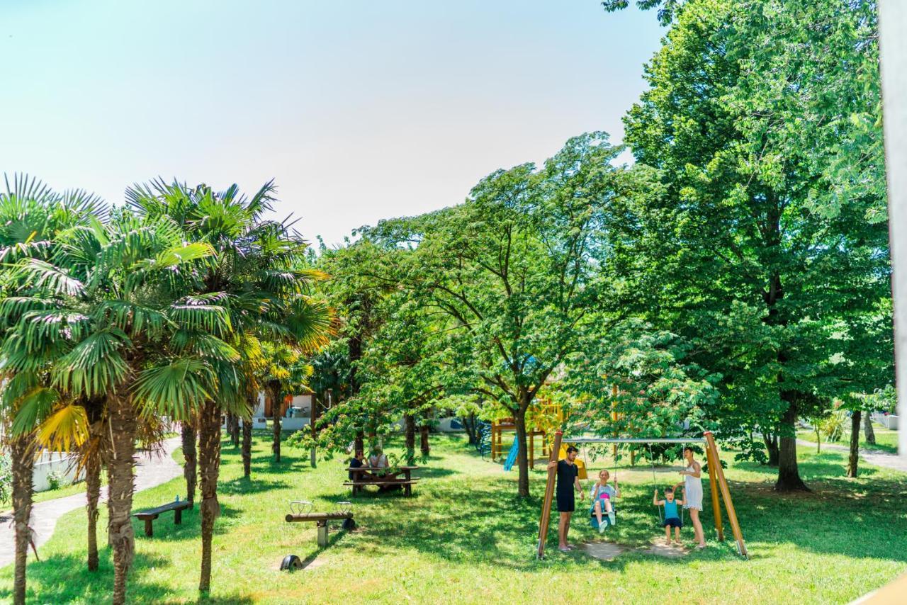 Villaggio Los Nidos Линяно Сабиадоро Екстериор снимка