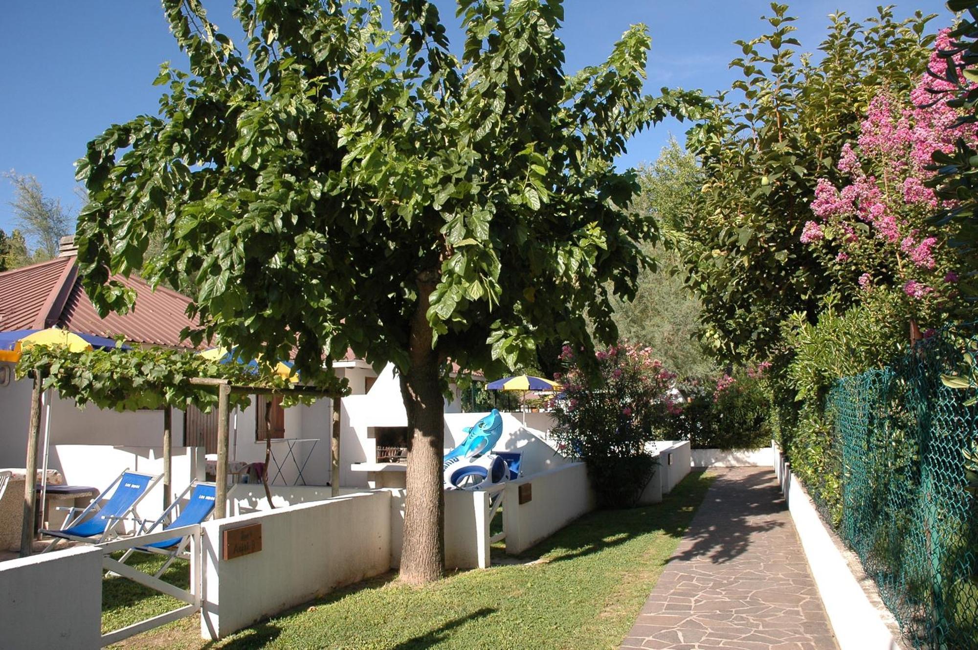 Villaggio Los Nidos Линяно Сабиадоро Екстериор снимка