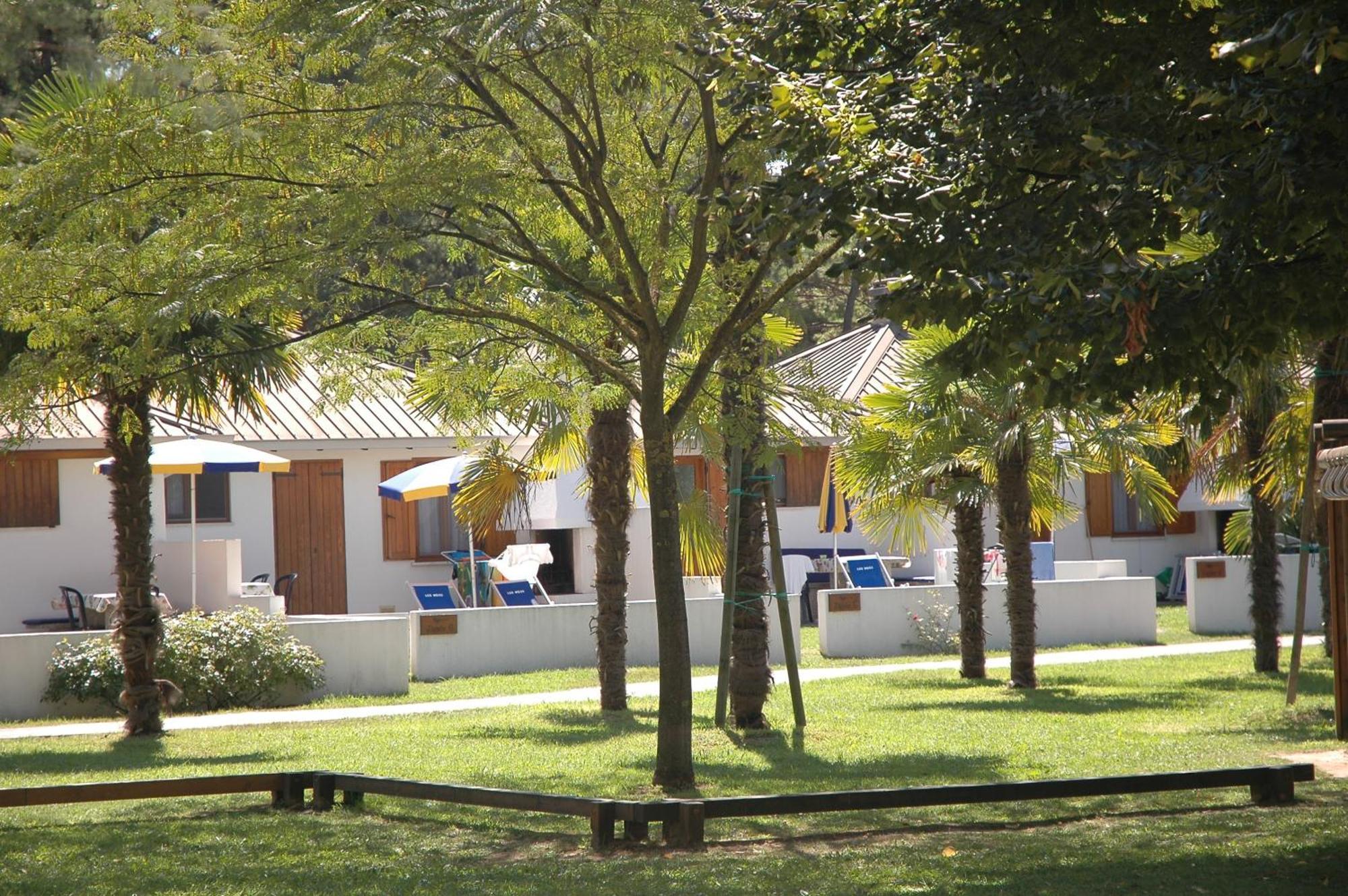 Villaggio Los Nidos Линяно Сабиадоро Екстериор снимка